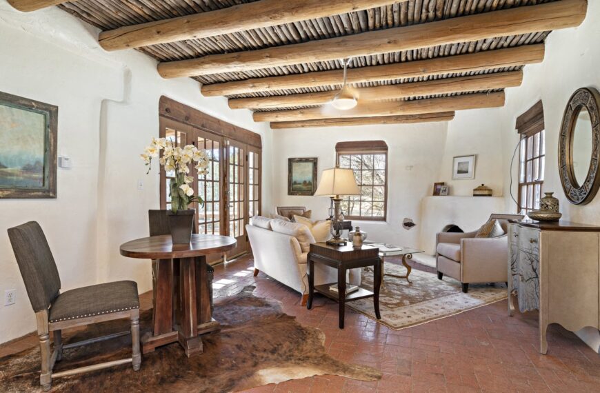 Historic Santa Fe Homes: Charm, Challenges, and Buying Tips