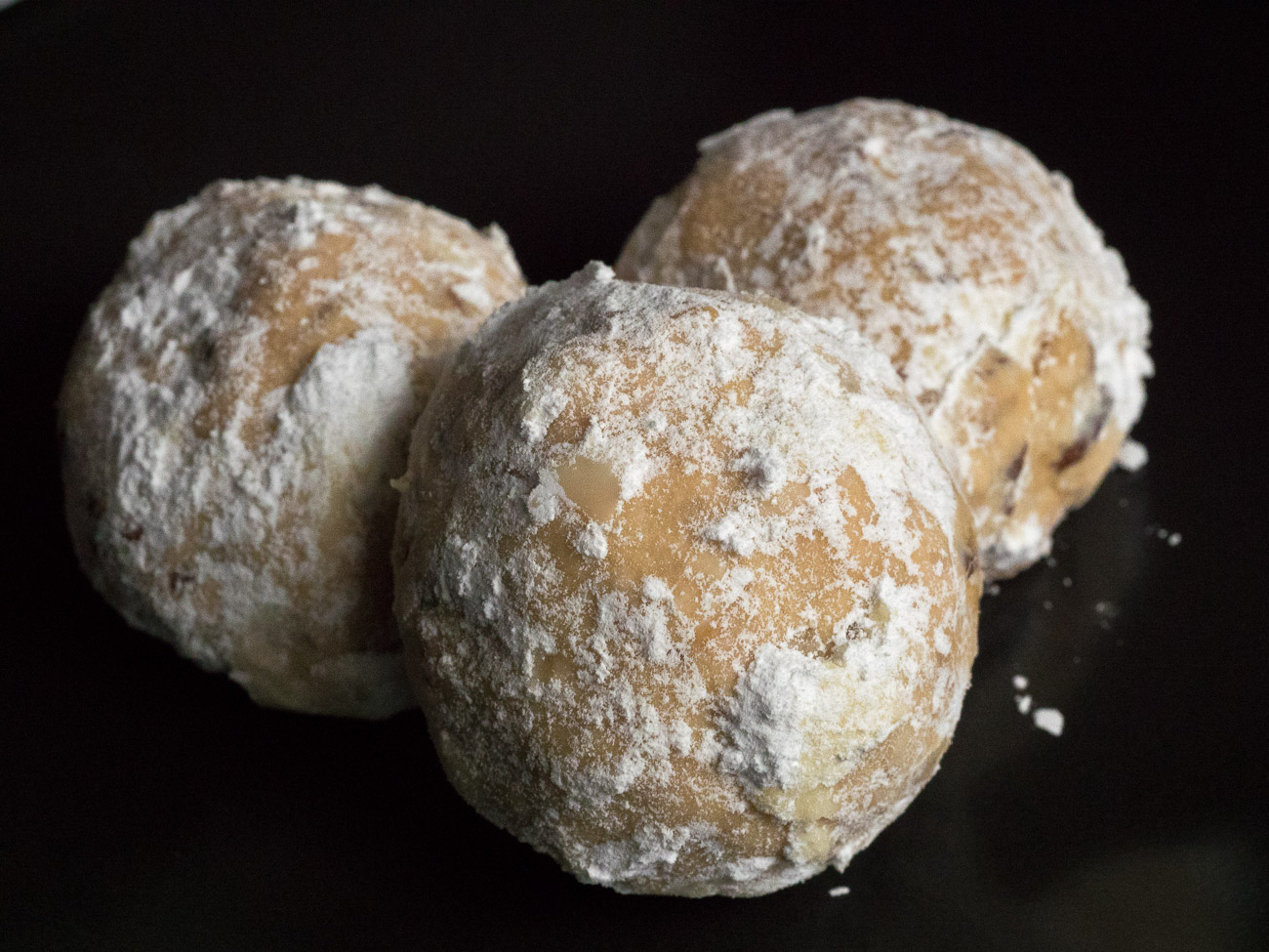 RECIPE: Georgia O’Keeffe’s Pecan Butterballs