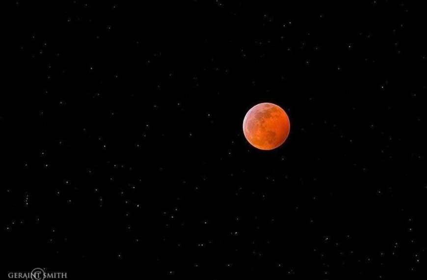 PHOTO: Lunar Eclipse by Geraint Smith