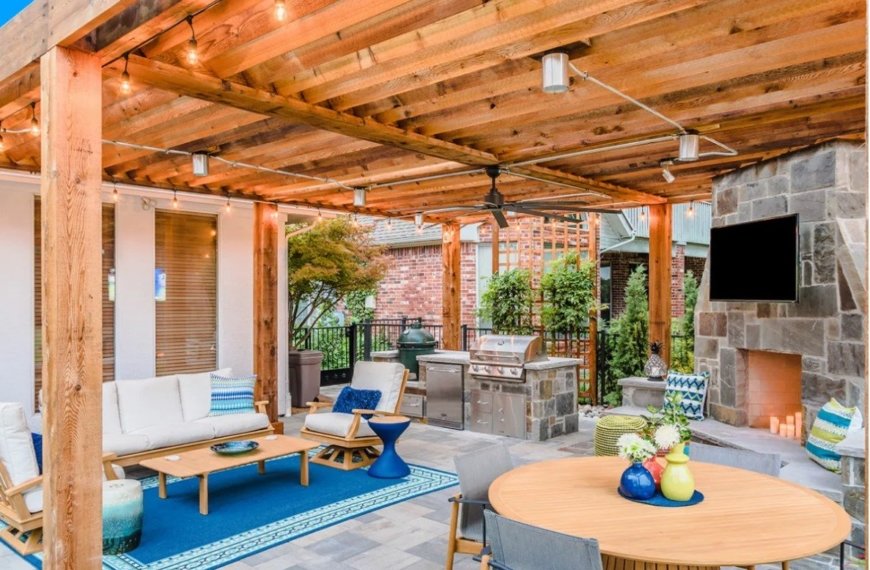 Outdoor Living Rooms for Yearlong Enjoyment