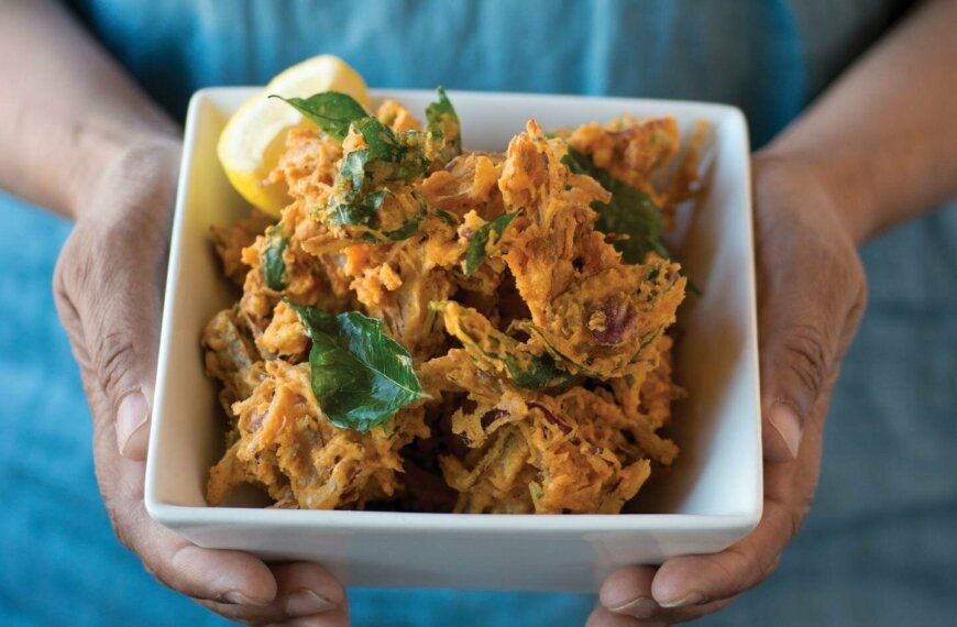 RECIPE: Paper Dosa’s Onion Pakora