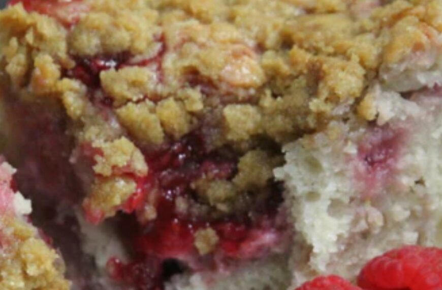 RECIPE: Raspberry Cream Cheese Coffee Cake