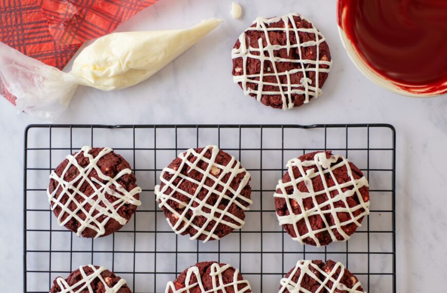 RECIPE: Red Velvet White Chocolate Chip Cookies