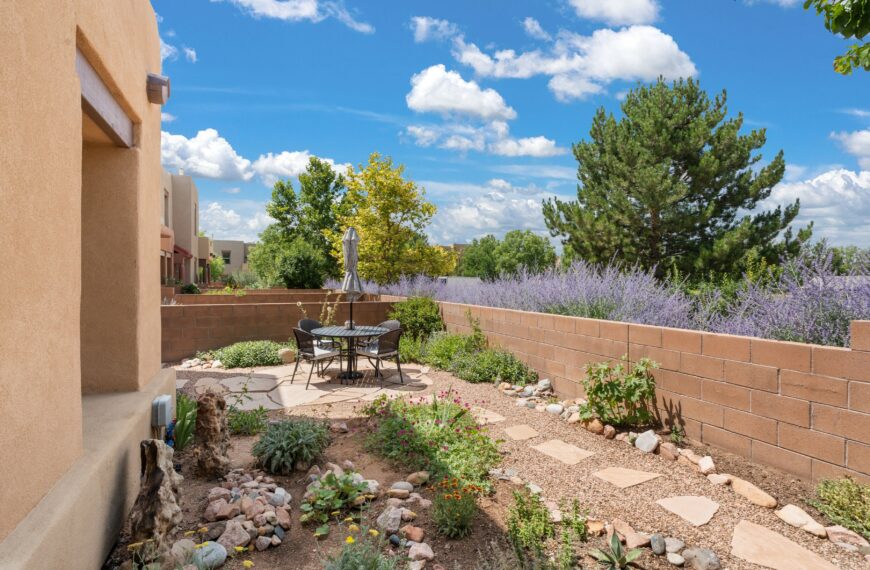 Best Santa Fe Neighborhoods for Gardeners