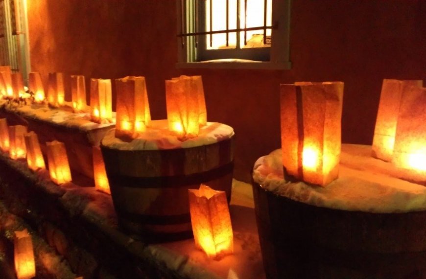 Farolito Walk on Canyon Road